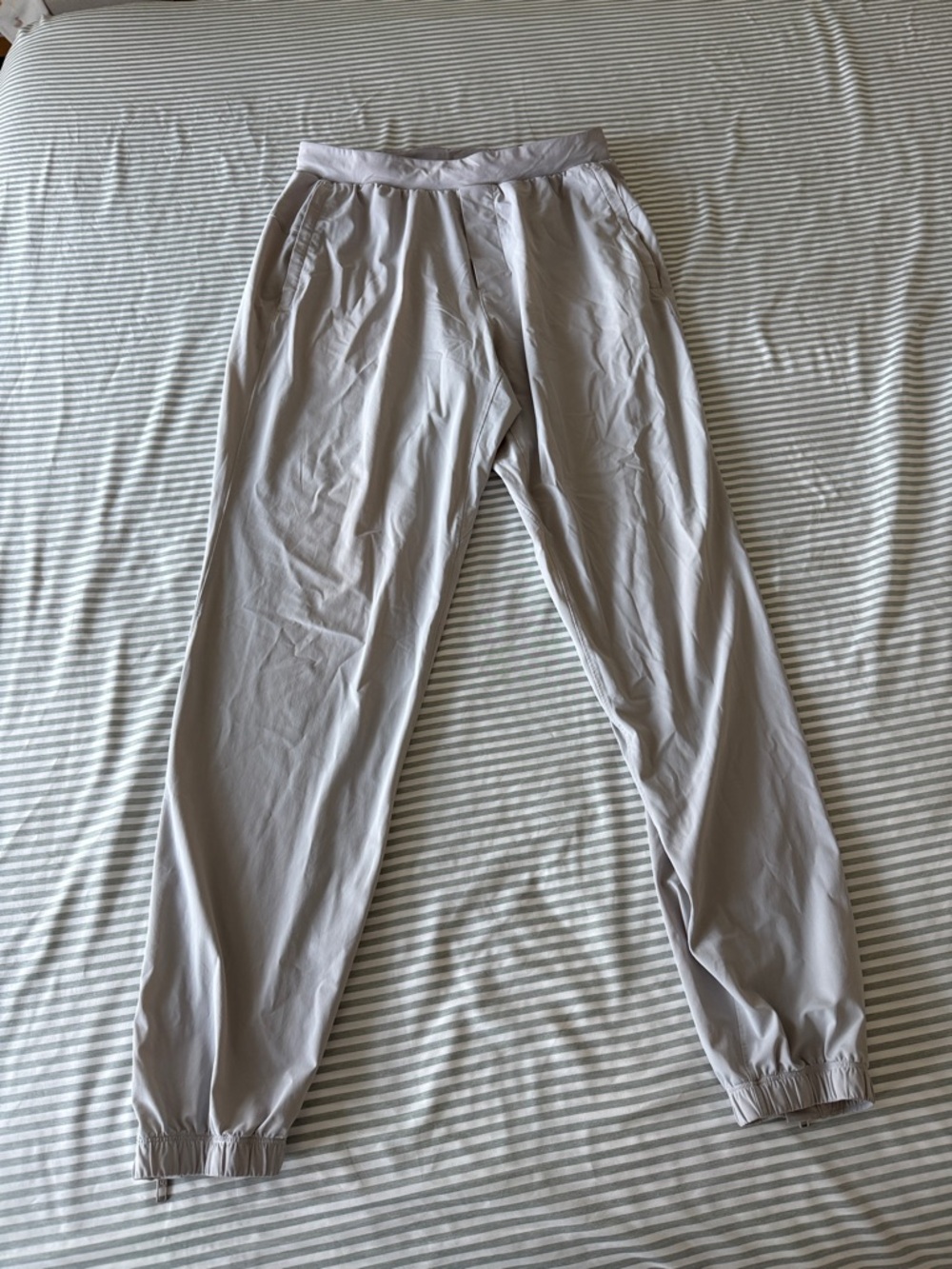 Lulu Lemon Men’s Gray Joggers
